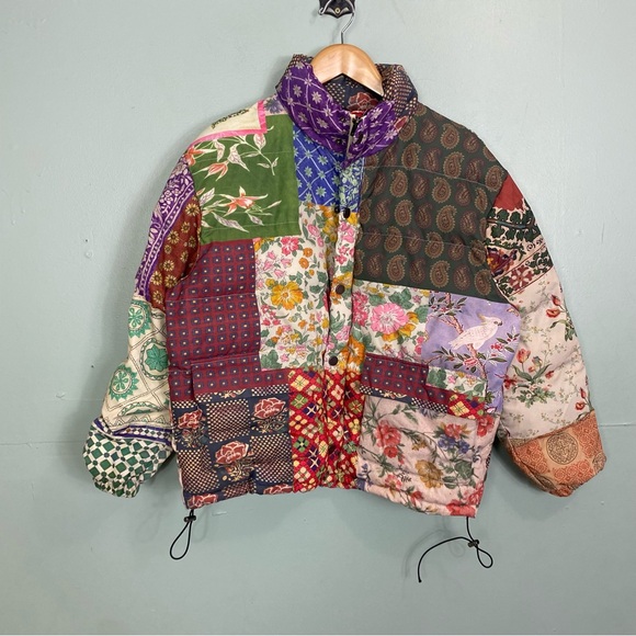 FOUND‎ Gardenja Tapestry Puffer Jacket Patchwork Floral Paisley Tropical Small - Picture 2 of 9